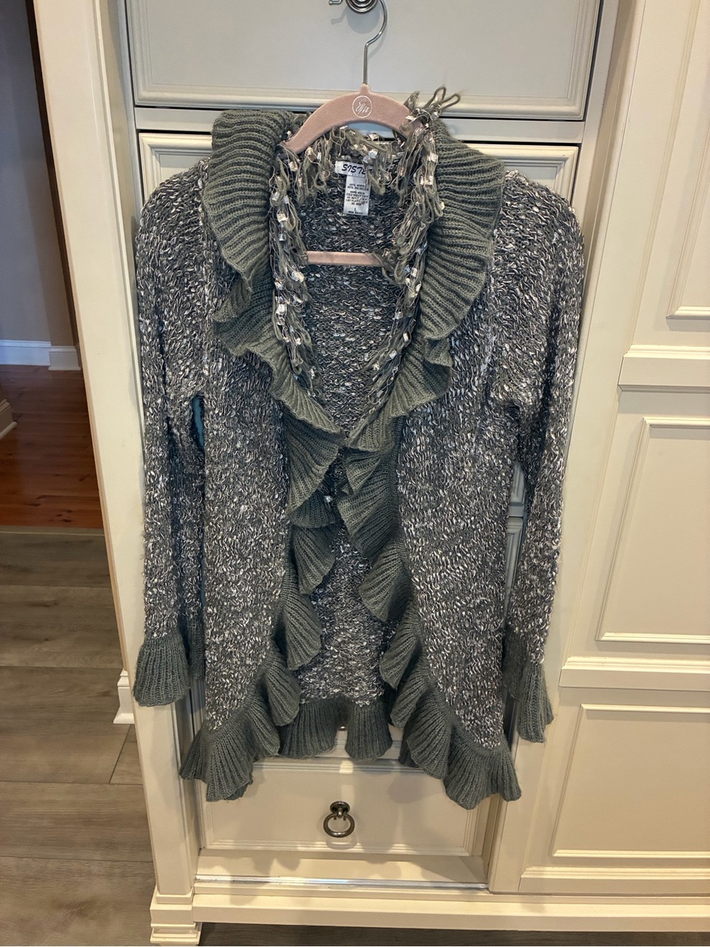 Ruffled Open-Front Knit Cardigan - Gray and White